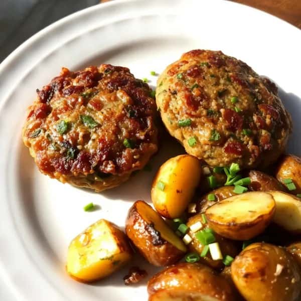Snabba fläskfärsbiffar med örter – glutenfri - enkelt recept från MatVeckan