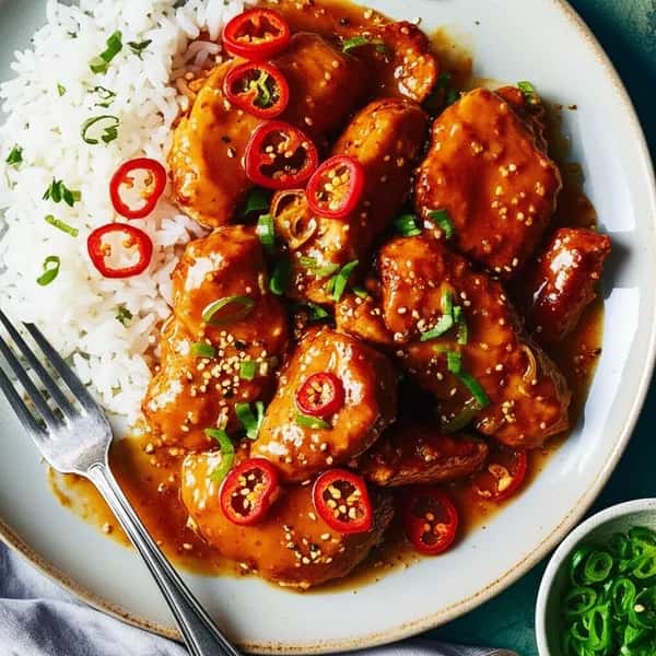 Snabb kyckling i asiatisk sweet chilisås - enkelt recept från MatVeckan