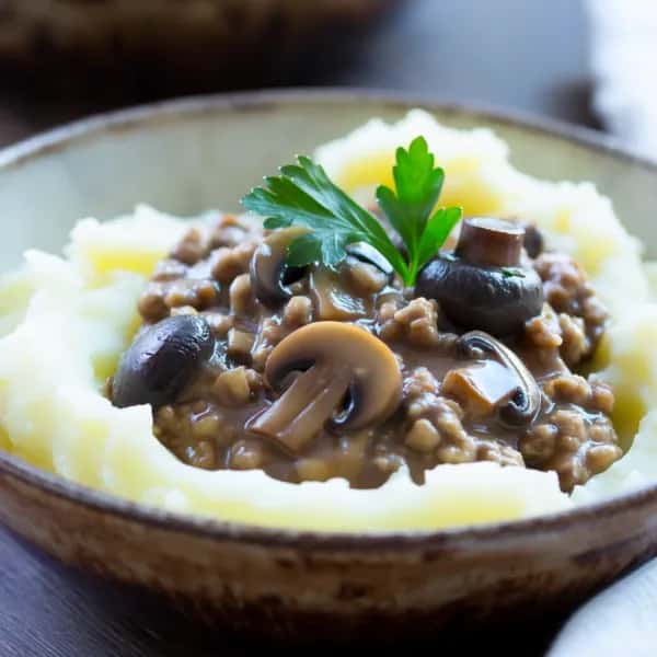 Vardagslyxig köttfärsgryta med svamp och grädde - enkelt recept från MatVeckan