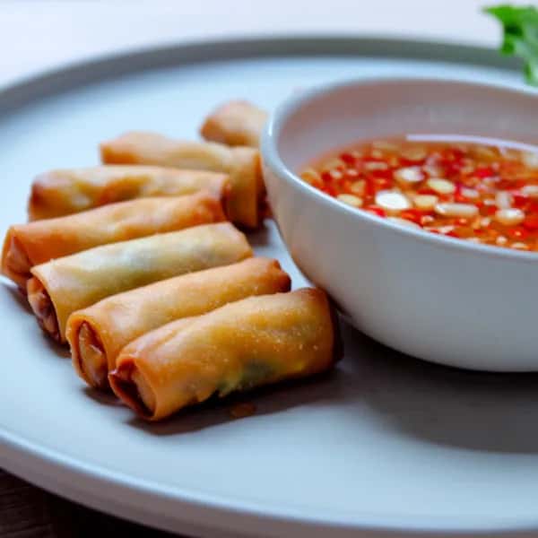 Nem rán giòn: Friterade vietnamesiska mini-vårrullar - enkelt recept från MatVeckan