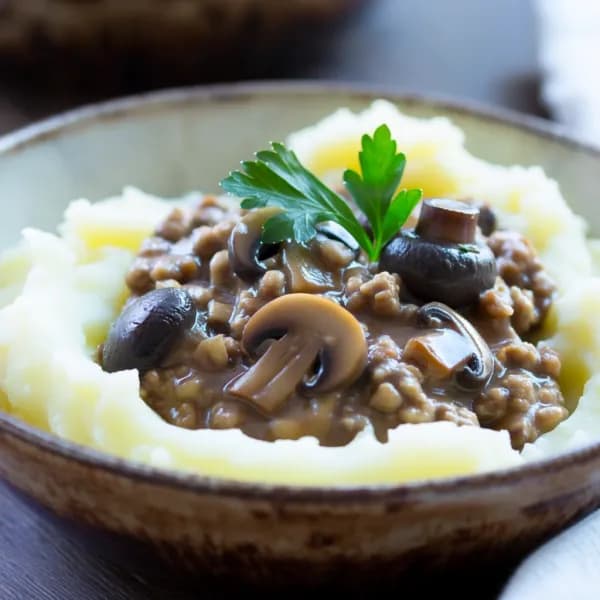 Vardagslyxig köttfärsgryta med svamp och grädde - enkelt recept från MatVeckan