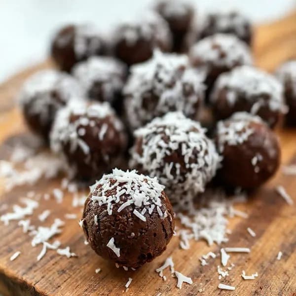 Klassiska chokladbollar med kokos - enkelt recept från MatVeckan