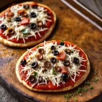 Snabblagad LCHF-pizza på libabröd - veckans recept från MatVeckan