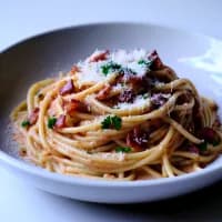 Snabb baconpasta med smak av chili - veckans recept från MatVeckan