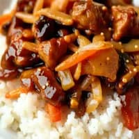 Snabb Kål- och fläskwok med Asiatisk Smak - veckans recept från MatVeckan